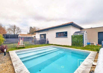 Maison plain pied Type 5 de 126 m² + piscine + garage à Léguevin