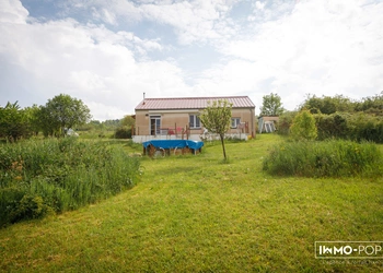 Maison de 110m2 plein pied de type 3, ancienne parcelle agricole de 1,5ha à Montaigut Le Blanc