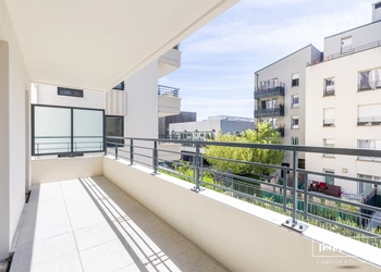 Appartement T4 de 87m² avec parking et cave à Saint-Ouen